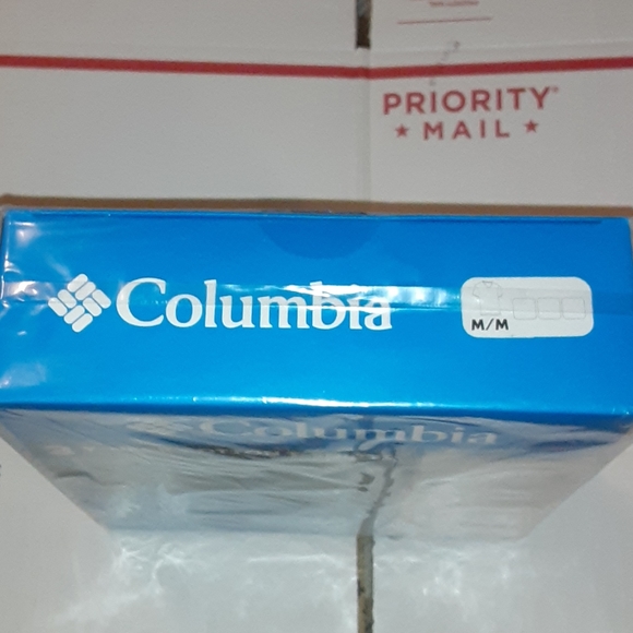 Columbia V-Neck Cotton T-Shirts - Picture 3 of 3